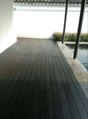 Fènwa Chocalate deyò alantou toupatou sou Strand banbou se